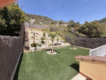 Exterior 12