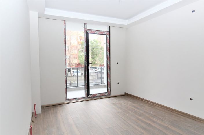 Image No.24-3 Bed Apartment for sale
