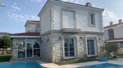 Exterior 1