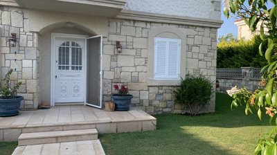 Exterior 10