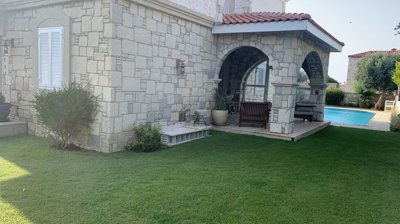 Exterior 5