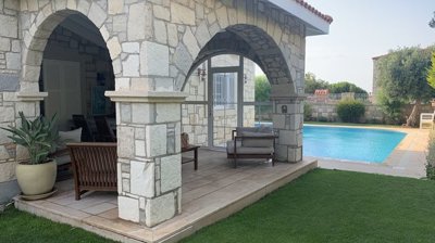 Exterior 6