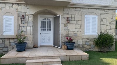 Exterior 9