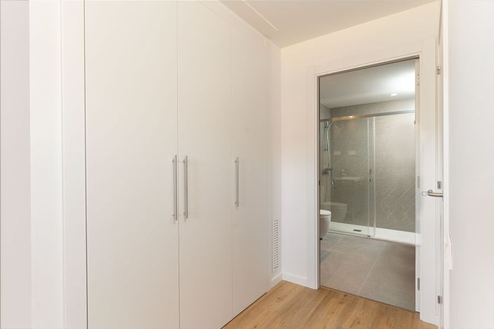 Image No.12-3 Bed Apartment for sale