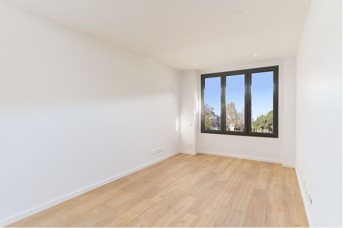 Image No.3-3 Bed Apartment for sale