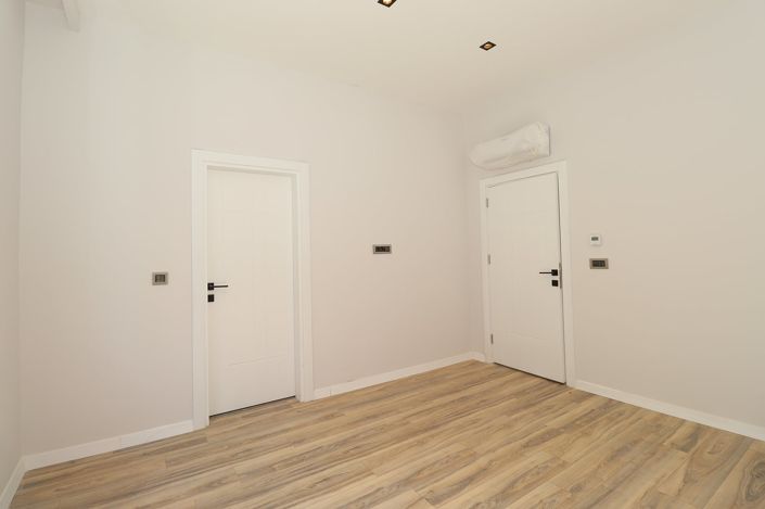 Image No.22-5 Bed House/Villa for sale