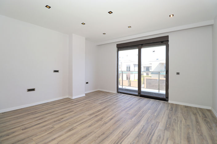 Image No.23-5 Bed House/Villa for sale