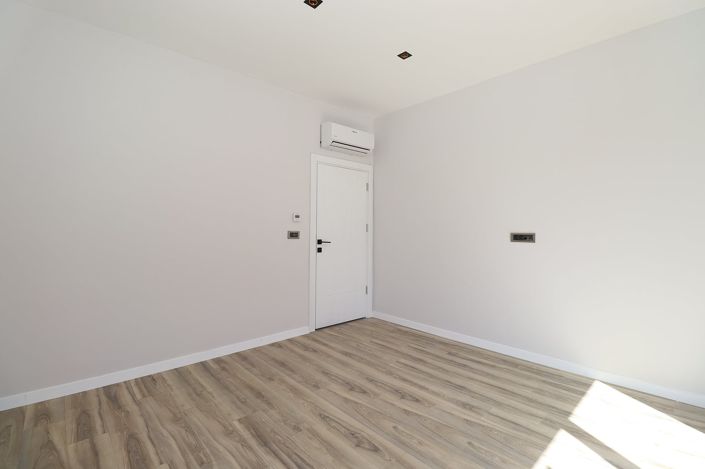 Image No.30-5 Bed House/Villa for sale