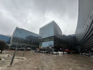 Exterior 1