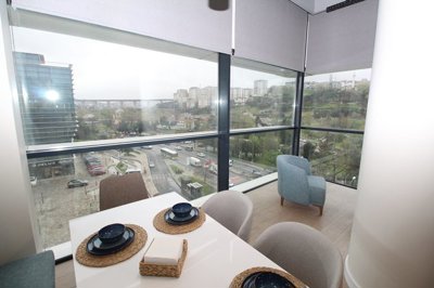Interior 8