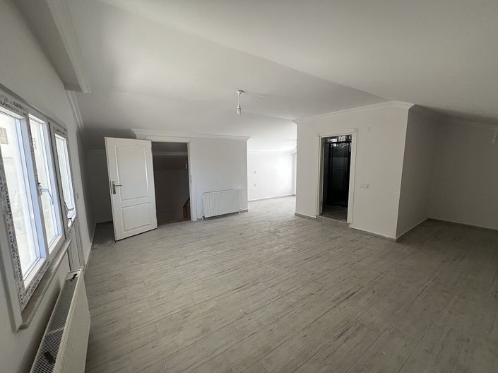 Image No.6-7 Bed House/Villa for sale