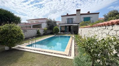 Exterior 2