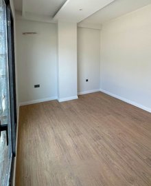 Interior 5