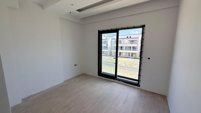 Image No.37-2 Bed Apartment for sale