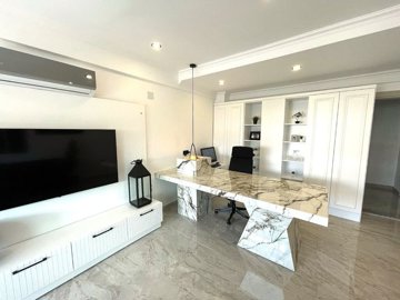Interior 3