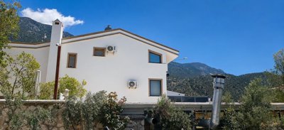 Exterior 4