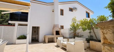 Exterior 6