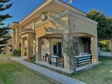 Exterior 9