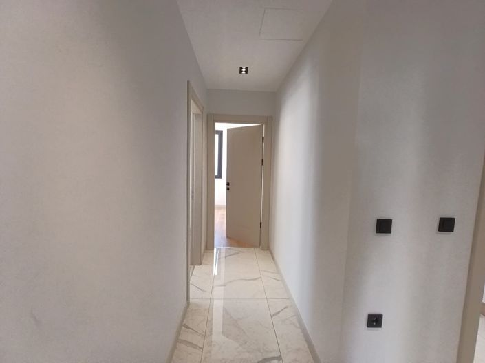 Image No.22-4 Bed Apartment for sale