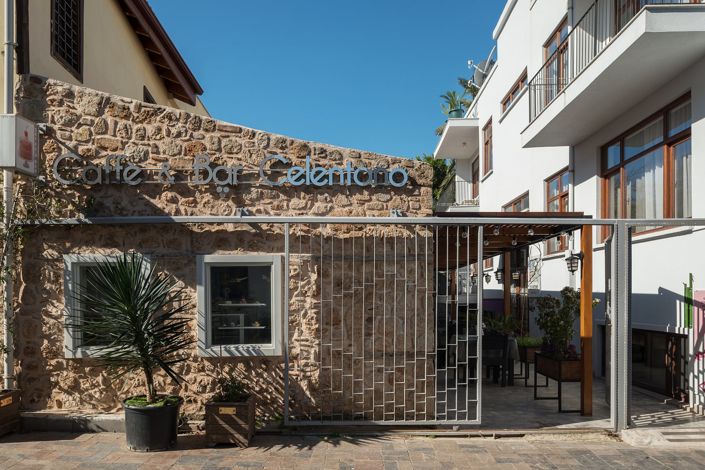 Image No.12-16 Bed Commercial for sale