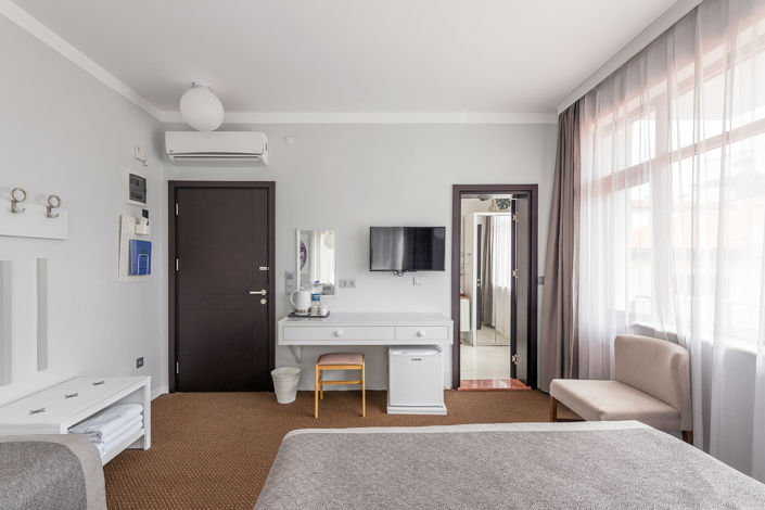 Image No.27-16 Bed Commercial for sale