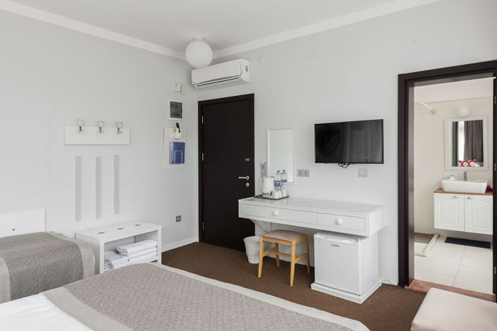 Image No.33-16 Bed Commercial for sale