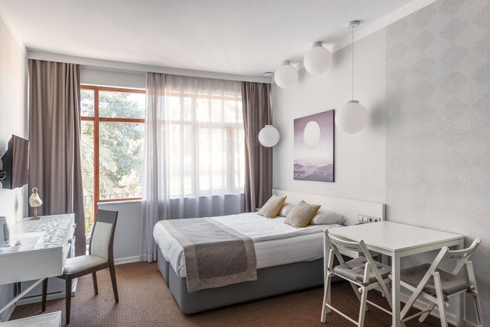 Image No.34-16 Bed Commercial for sale
