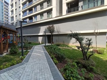 Exterior 8