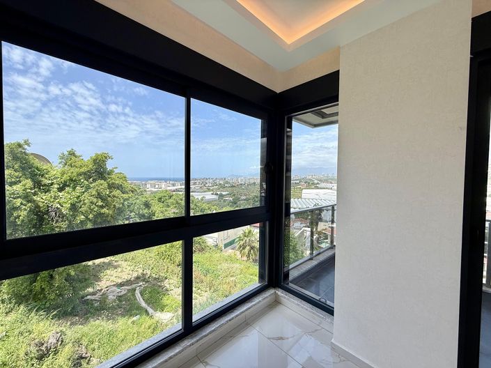 Image No.13-6 Bed House/Villa for sale