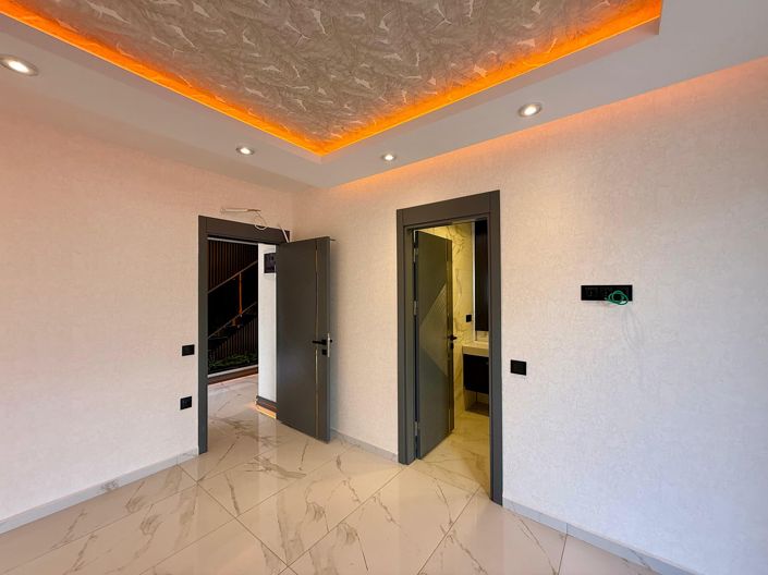Image No.24-6 Bed House/Villa for sale