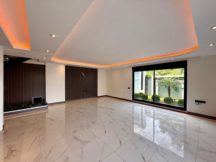Image No.8-6 Bed House/Villa for sale