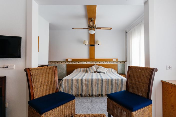 Image No.4-24 Bed Commercial for sale