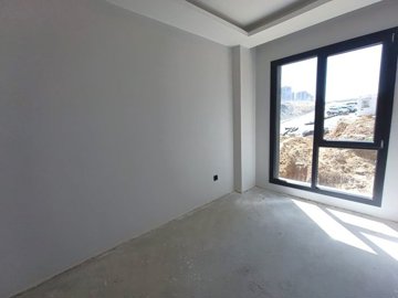 Interior 8