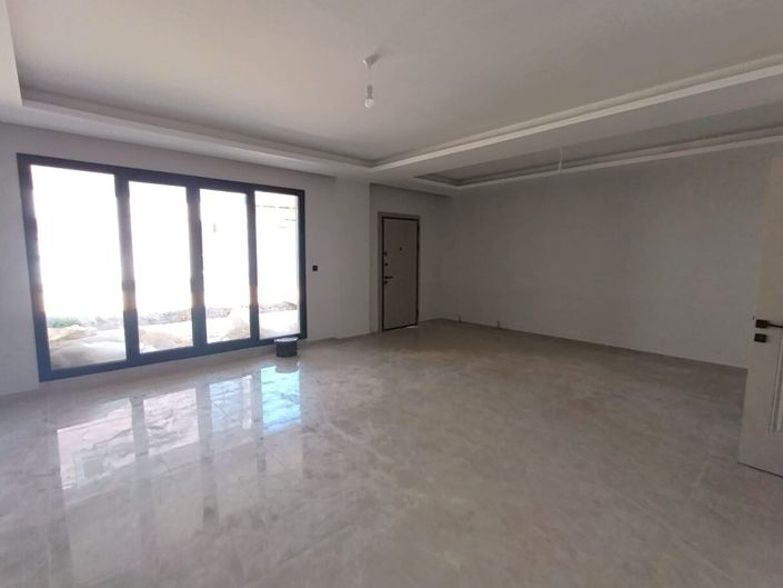Image No.19-4 Bed House/Villa for sale