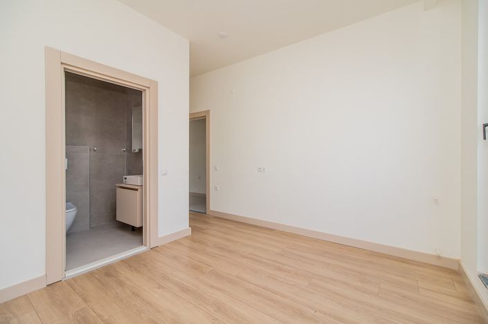 Image No.13-2 Bed Apartment for sale