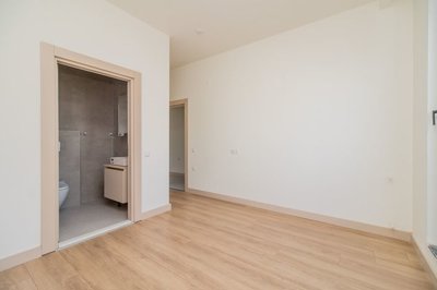 Interior 6