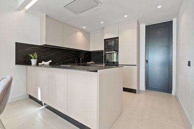 Interior 7