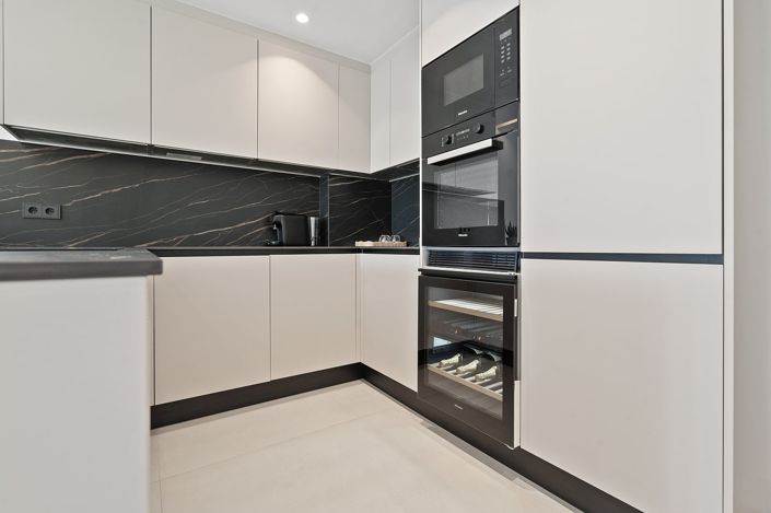 Image No.15-3 Bed Apartment for sale