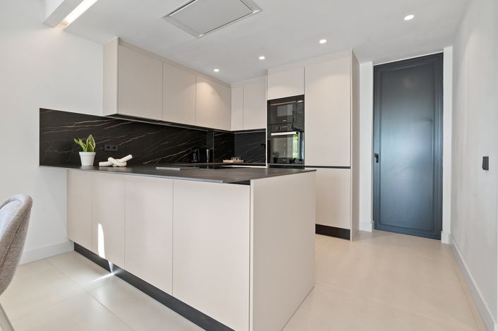 Image No.14-4 Bed Apartment for sale