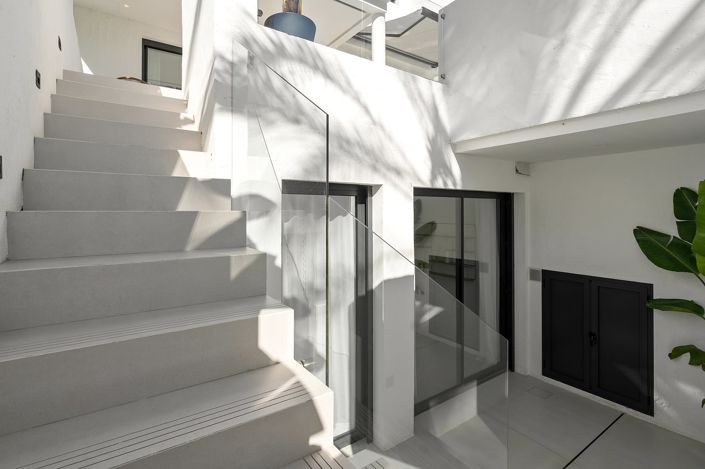 Image No.25-5 Bed Apartment for sale