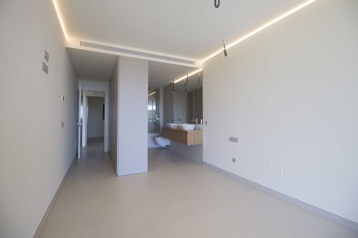 Image No.17-2 Bed Apartment for sale