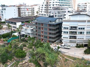 Exterior 3