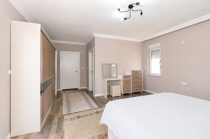Image No.18-4 Bed House/Villa for sale