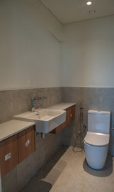 Interior 6