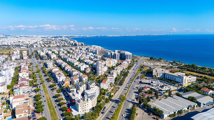 Flats in a Complex with Pool Near the Sea in Antalya Konyaalti