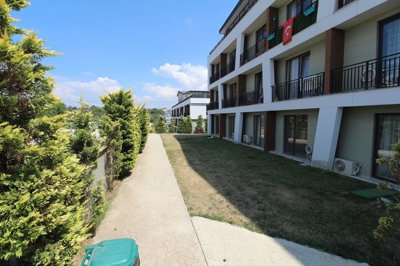 Exterior 3
