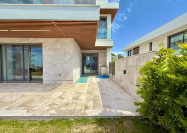 Exterior 10