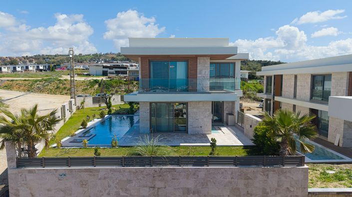 Image No.2-4 Bed House/Villa for sale