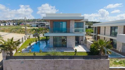 Exterior 2
