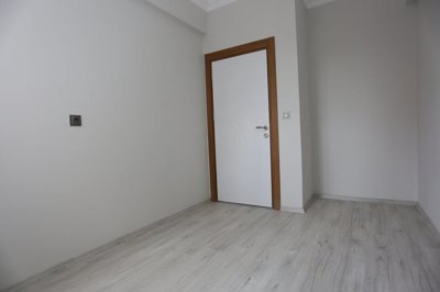 Interior 6